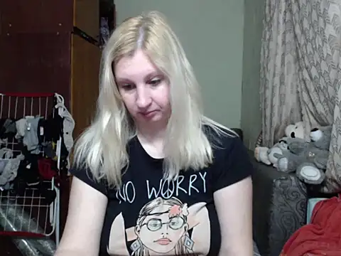 Snapshot of BustyBlond chatting on March 19, 2025, 6:01 pm BustyBlond online show from March 19, 2025, 6:01 pm