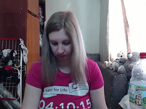 Snapshot of BustyBlond chatting on March 21, 2025, 8:28 am BustyBlond online show from March 21, 2025, 8:28 am