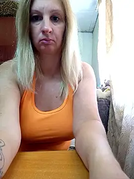 Snapshot of BustyBlond chatting on September 14, 2025, 9:19 am BustyBlond online show from September 14, 2025, 9:19 am