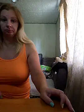 Snapshot of BustyBlond chatting on September 24, 2025, 8:28 am BustyBlond online show from September 24, 2025, 8:28 am