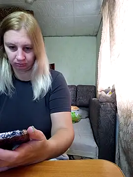 Snapshot of BustyBlond chatting on October 10, 2025, 1:10 pm BustyBlond online show from October 10, 2025, 1:10 pm