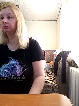 BustyBlond online show from March 16, 2026, 5:44 am