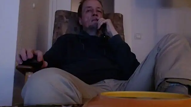 Snapshot of Cordt27 chatting on November 17, 2025, 5:30 pm Cordt27 online show from November 17, 2025, 5:30 pm