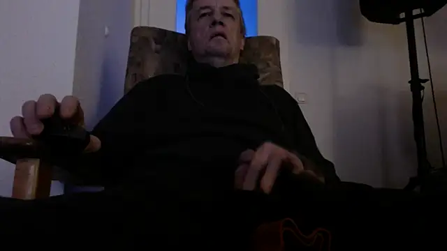 Cordt27 online show from December 16, 2025, 5:29 pm