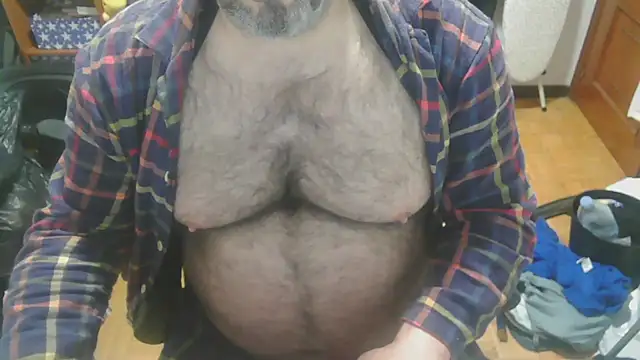 Snapshot of mikeyhotbear chatting on December 9, 2024, 7:28 am mikeyhotbear online show from December 9, 2024, 7:28 am