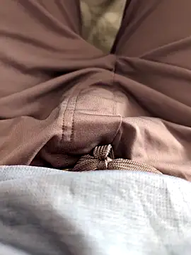 Elixire1 online show from September 22, 2025, 3:36 pm