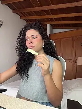 GabriSaenz online show from April 1, 2026, 1:41 pm