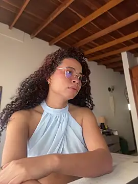 GabriSaenz online show from May 20, 2026, 1:28 pm