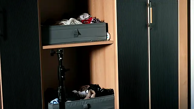 Snapshot of Special___ chatting on December 15, 2024, 1:32 pm Special online show from December 15, 2024, 1:32 pm