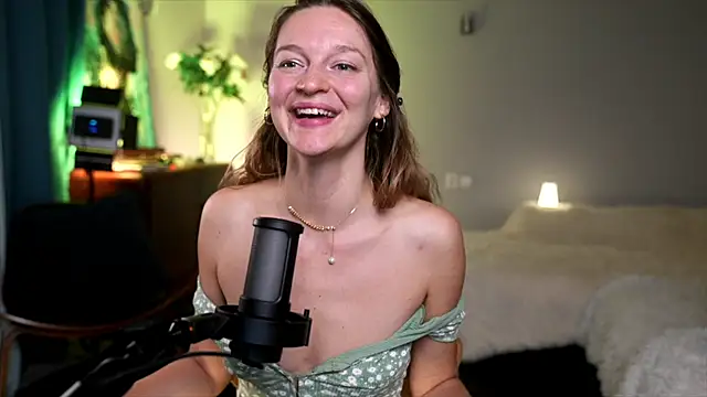 Snapshot of Special___ chatting on March 11, 2025, 3:23 pm Special online show from March 11, 2025, 3:23 pm