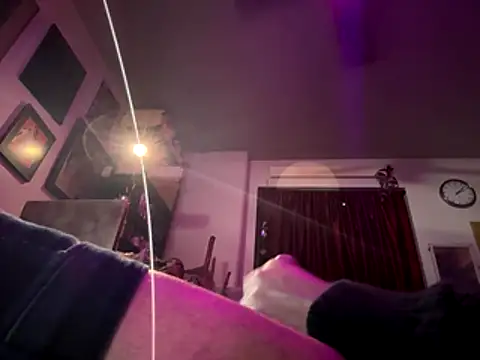 htk1975 online show from December 17, 2025, 10:10 am