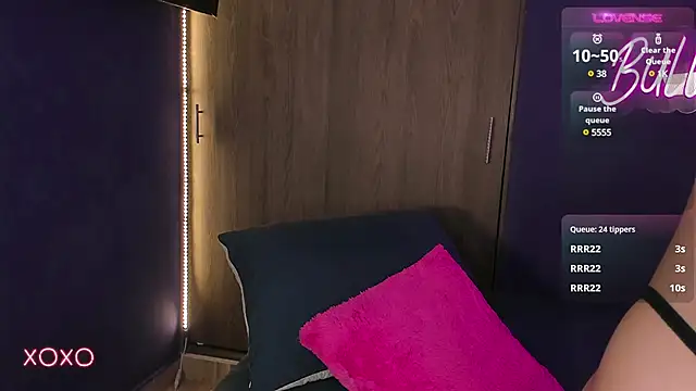 bull vixen2001 online show from January 13, 2025, 8:15 am