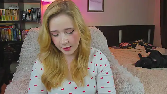 Lav Tender online show from September 21, 2025, 9:27 pm