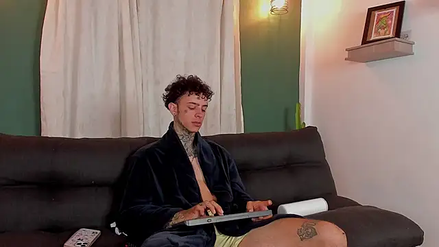 Aron ford online show from November 5, 2025, 8:14 am