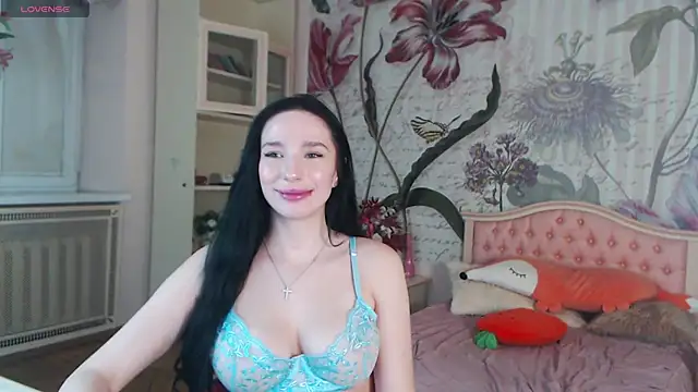 AliciaBow online show from March 13, 2025, 5:07 pm