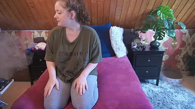 TessaWinter online show from April 21, 2026, 2:01 pm