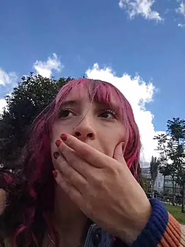  Laary online show from December 13, 2025, 7:53 pm