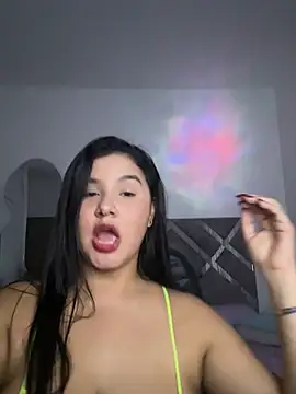 ValleryParker online show from March 3, 2026, 6:52 am