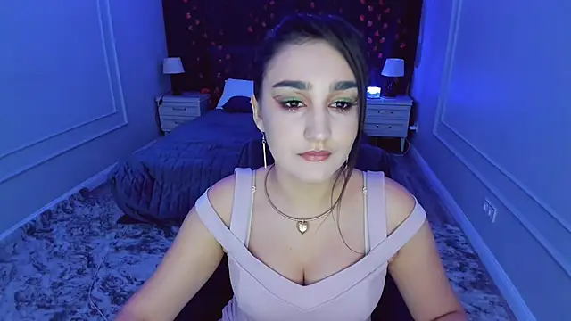 Snapshot of GoldenHeart_1 chatting on November 15, 2025, 7:43 pm GoldenHeart 1 online show from November 15, 2025, 7:43 pm