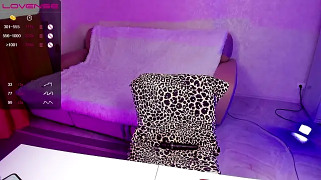 Rose-Baby online show from December 13, 2024, 4:38 pm