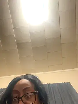 Goddesskarisma online show from October 15, 2025, 5:07 am