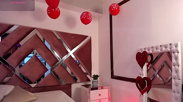 Snapshot of Aron_cruz chatting on February 20, 2026, 1:11 pm Aron cruz online show from February 20, 2026, 1:11 pm