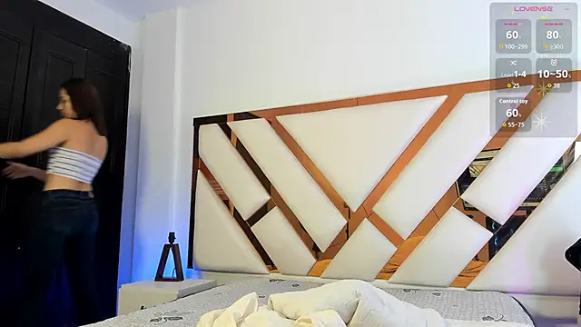 Snapshot of Aron_cruz chatting on March 2, 2026, 2:02 pm Aron cruz online show from March 2, 2026, 2:02 pm