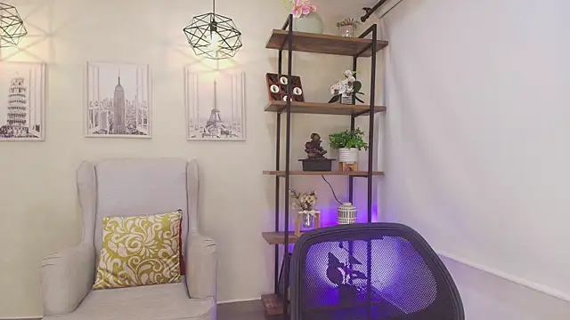 Sassy--Girl online show from April 17, 2026, 6:22 pm