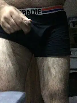 Snapshot of hairysmallcockguy chatting on February 5, 2025, 12:38 pm hairysmallcockguy online show from February 5, 2025, 12:38 pm