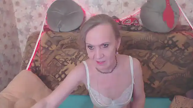 MissBekker online show from April 18, 2026, 7:18 pm