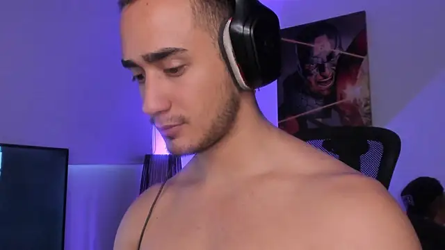 AlexRivera6 online show from December 28, 2024, 10:44 pm