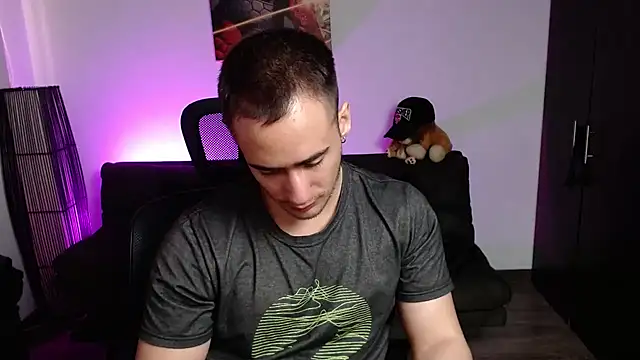 AlexRivera6 online show from January 20, 2025, 10:48 pm