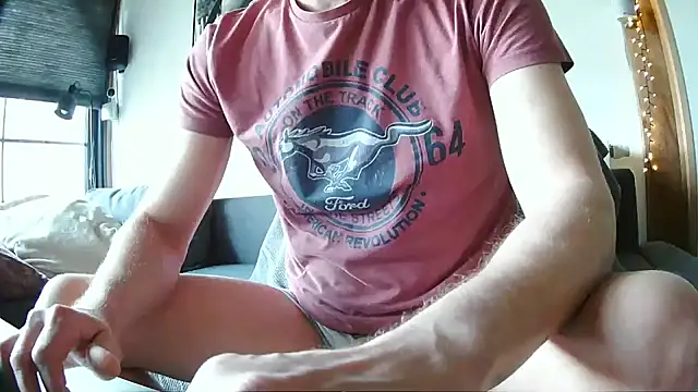 Snapshot of InnocentPremier chatting on January 19, 2026, 1:04 pm InnocentPremier online show from January 19, 2026, 1:04 pm