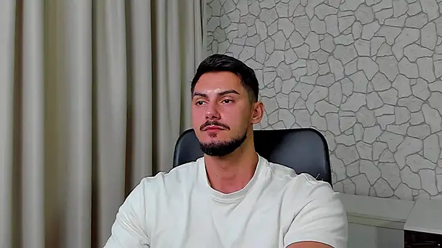 Snapshot of ClintMasters chatting on October 22, 2025, 5:19 am ClintMasters online show from October 22, 2025, 5:19 am