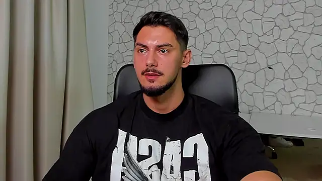 Snapshot of ClintMasters chatting on November 18, 2025, 5:12 am ClintMasters online show from November 18, 2025, 5:12 am