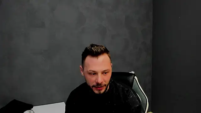 Snapshot of BrianHunts chatting on February 19, 2025, 5:49 am BrianHunts online show from February 19, 2025, 5:49 am