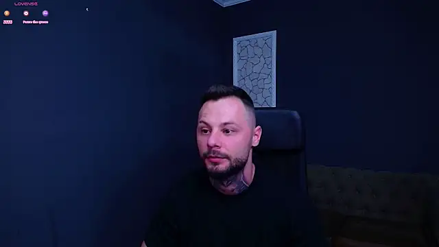 Snapshot of BrianHunts chatting on October 20, 2025, 4:35 am BrianHunts online show from October 20, 2025, 4:35 am