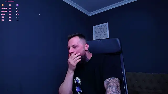 Snapshot of BrianHunts chatting on October 23, 2025, 4:34 am BrianHunts online show from October 23, 2025, 4:34 am