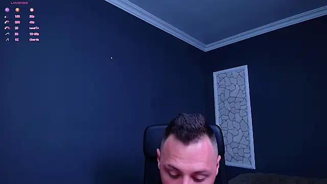 Snapshot of BrianHunts chatting on October 29, 2025, 5:42 am BrianHunts online show from October 29, 2025, 5:42 am