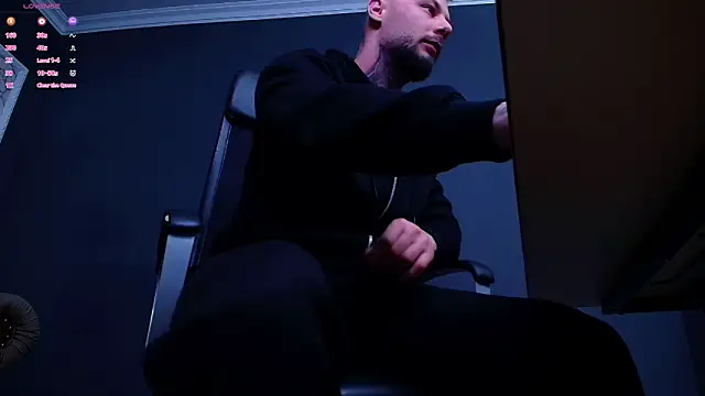 Snapshot of BrianHunts chatting on October 31, 2025, 5:41 am BrianHunts online show from October 31, 2025, 5:41 am