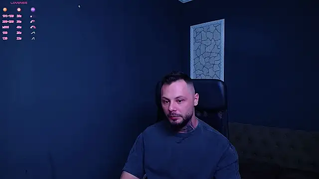 Snapshot of BrianHunts chatting on November 13, 2025, 6:01 am BrianHunts online show from November 13, 2025, 6:01 am