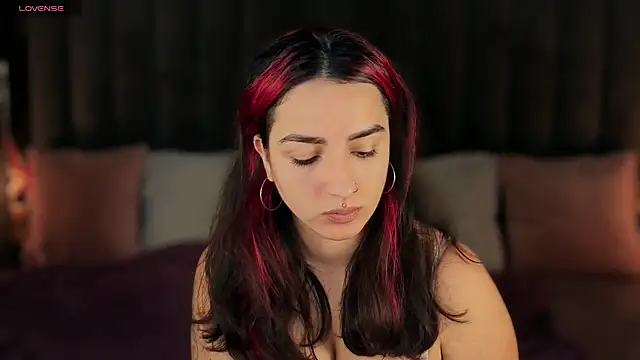 Daphne Moss online show from January 9, 2026, 2:09 pm