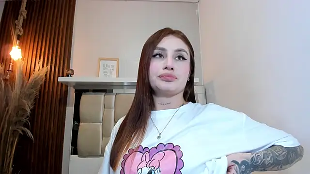 LANA-JONNES online show from October 17, 2025, 9:50 pm