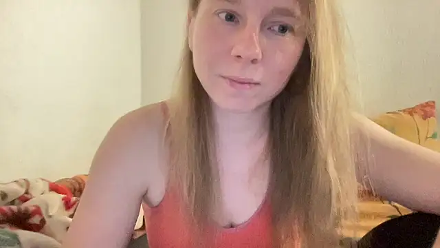 SweetLucy96 online show from March 22, 2025, 4:58 pm