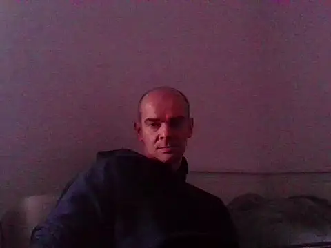 Snapshot of BadRec40 chatting on February 21, 2026, 3:24 pm BadRec40 online show from February 21, 2026, 3:24 pm