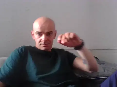 Snapshot of BadRec40 chatting on July 21, 2026, 1:24 pm BadRec40 online show from July 21, 2026, 1:24 pm