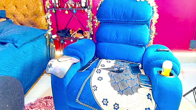 Naughty nightz online show from December 25, 2024, 5:05 am