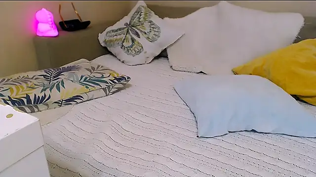 Snapshot of OLIVIA_CANDY chatting on September 16, 2025, 5:19 am OLIVIA CANDY online show from September 16, 2025, 5:19 am