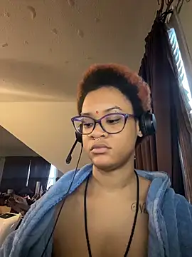 nickytheehawtie online show from March 3, 2026, 2:01 pm