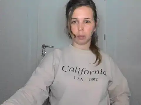 Snapshot of loveis007 chatting on March 18, 2025, 12:49 am loveis007 online show from March 18, 2025, 12:49 am